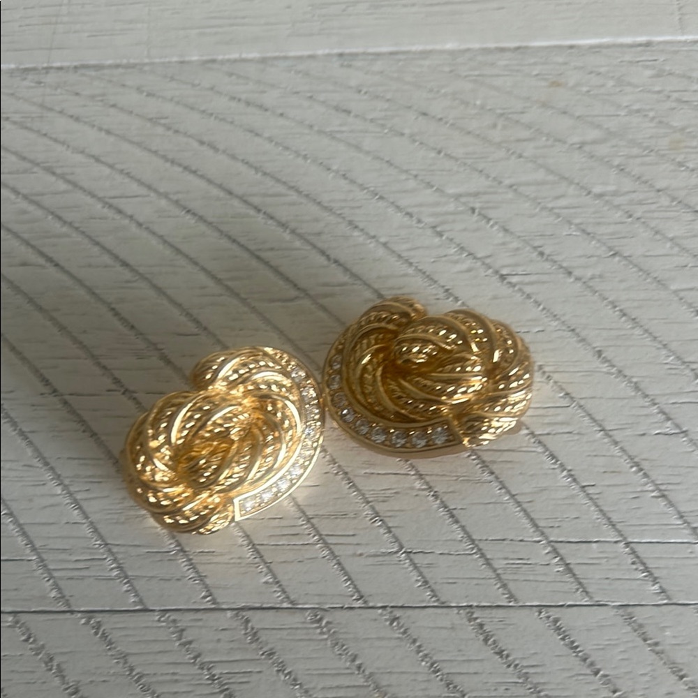 Dior Elegant Gold Knot Earrings